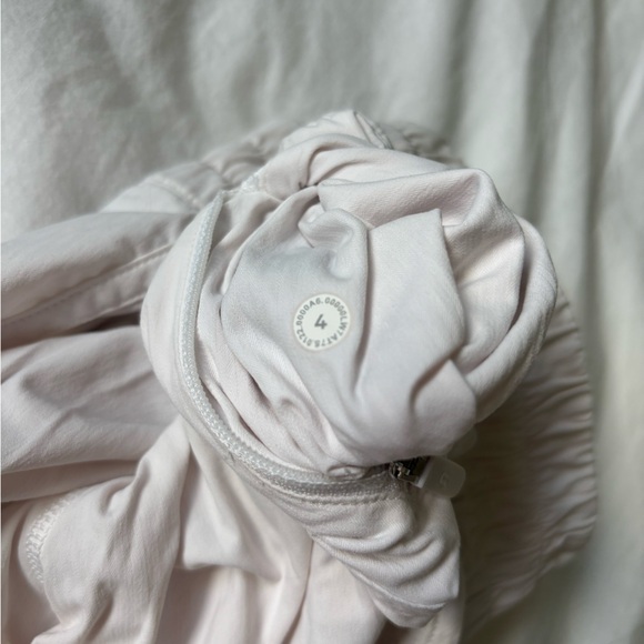 lululemon athletica White Athletic Shorts - Picture 4 of 6
